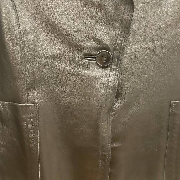 Le Chateau Women’s Genuine Leather Jacket - Picture 6 of 6